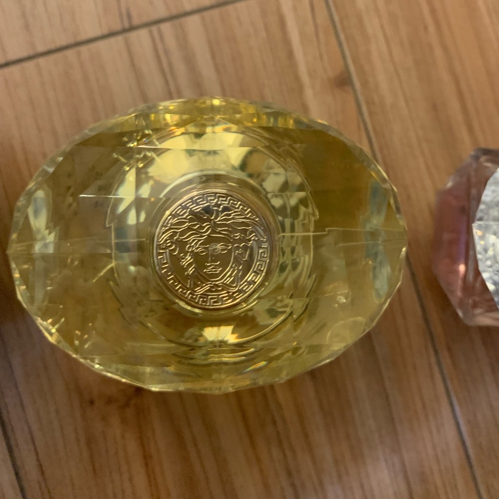 Versace Yellow Diamond Perfume - Picture 4 of 9